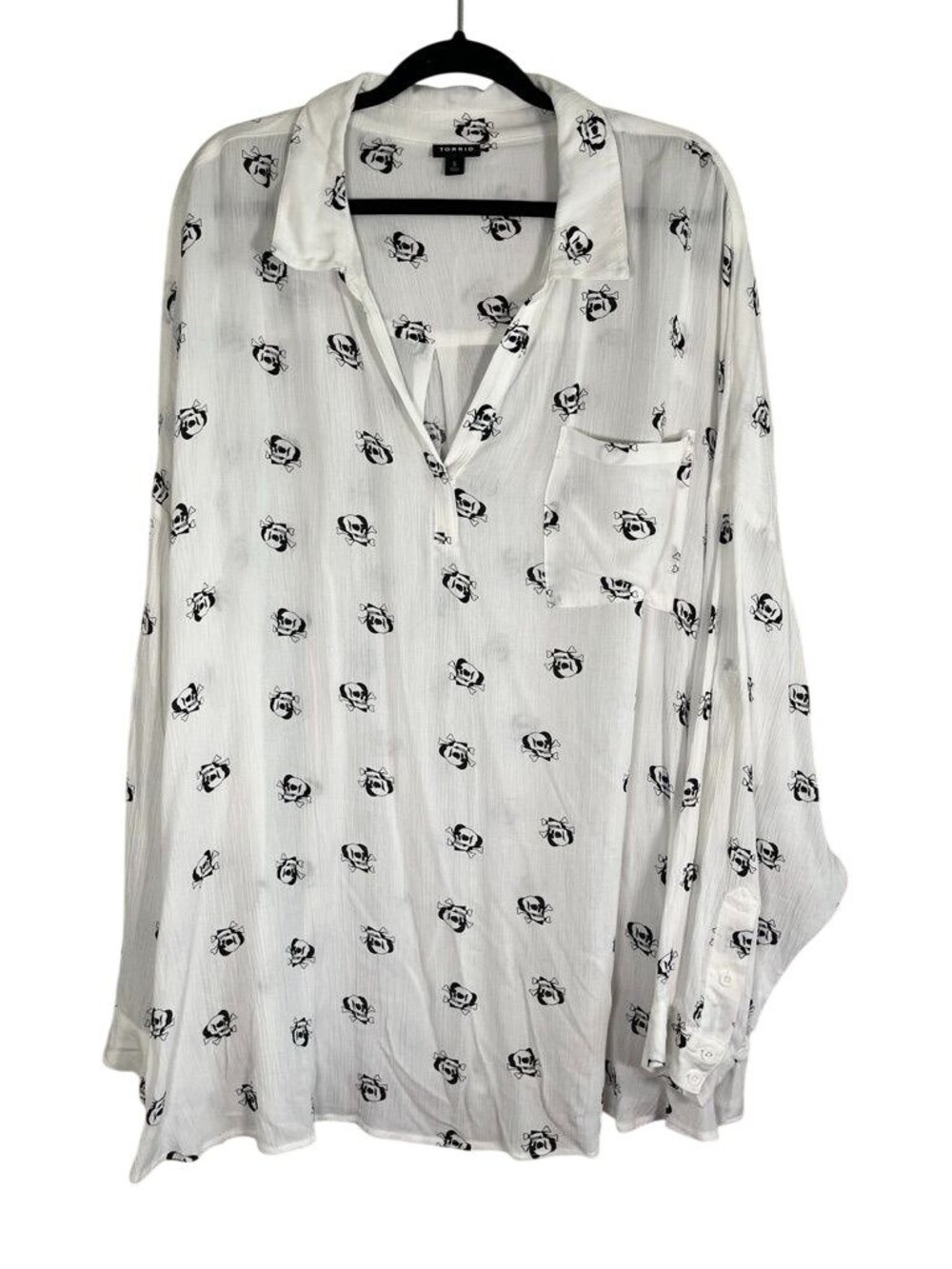 Torrid Crinkle Shirt Skull White 5X Goth Emo Grunge Punk Neutral Summer Sheer